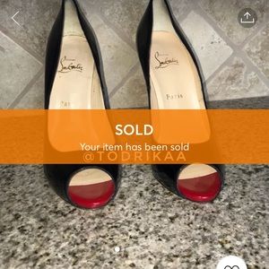 *SOLD Authentic Christian Louboutin Red Sole Pump
